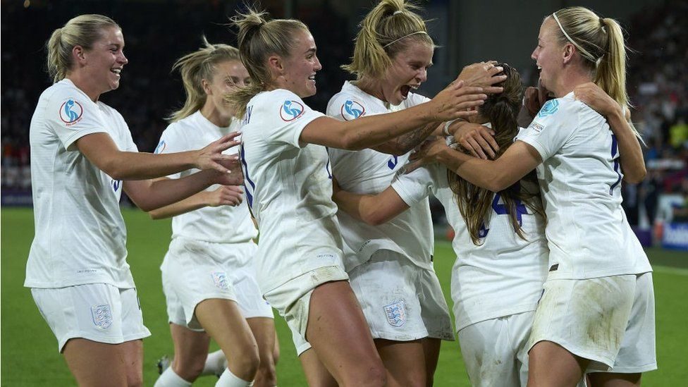 England Lionesses switch to blue shorts after players voice period